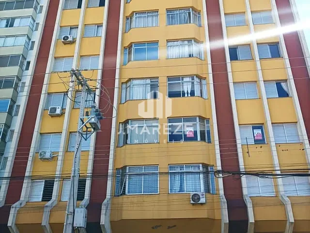 Apartamento 2 quartos e 2 banheiros, para alugar, no bairro Centro em Apucarana