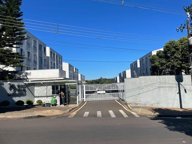 Apartamento 2 quartos e 1 banheiro, à venda ou para alugar, no bairro San Fernando em Londrina