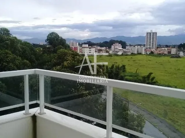 Apartamento com 90m² 3 quartos e 2 banheiros, à venda ou para alugar, no bairro Esplanada Independência em Taubaté
