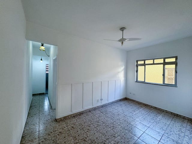 Apartamento 2 quartos e 1 banheiro, para alugar, no bairro Gonzaga em Santos