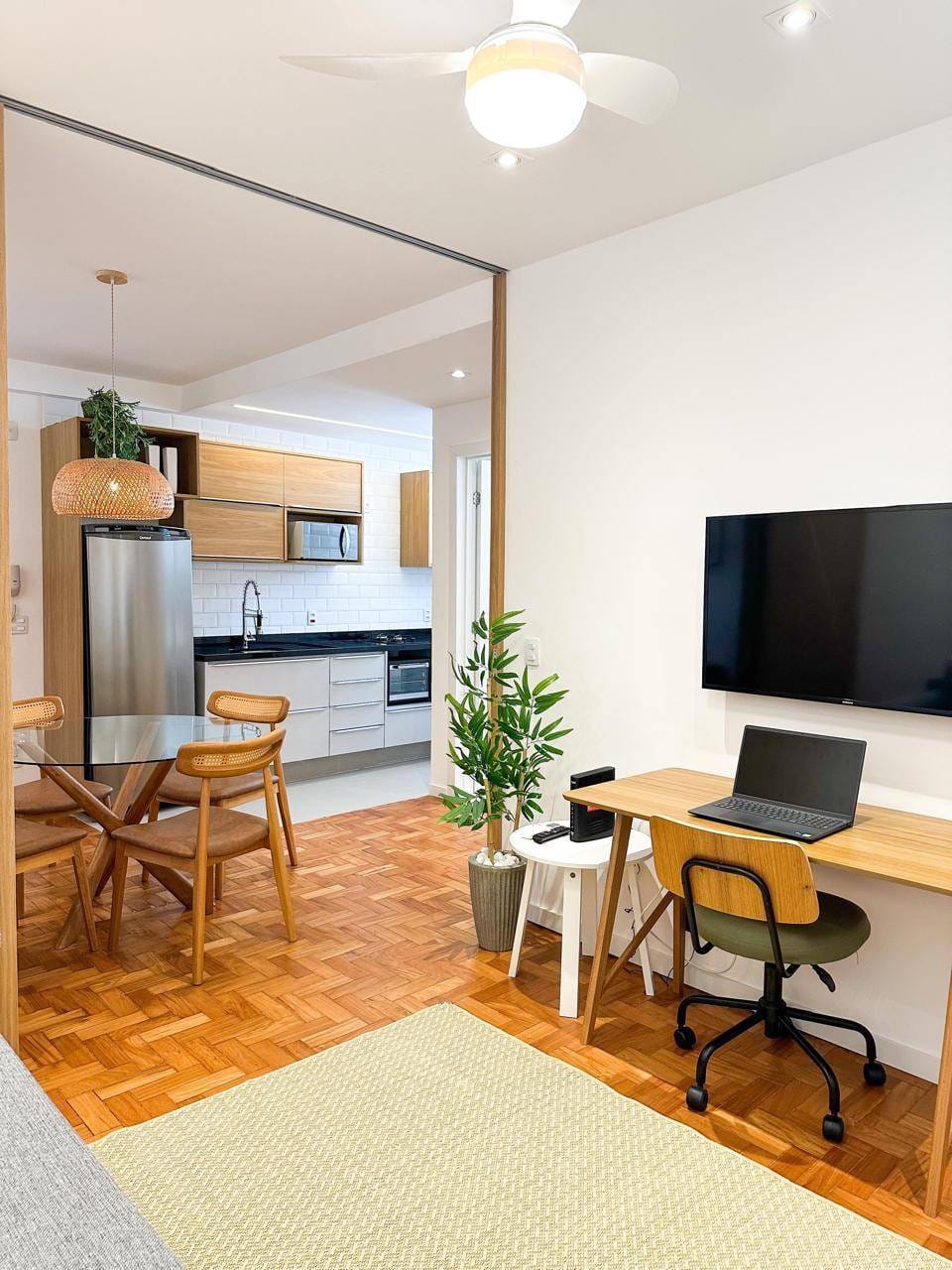Apartamento modernizado, 42m², porteira fechada em Ipanema, a 2 min da Praça General Osório e metrô! Pronto para morar!