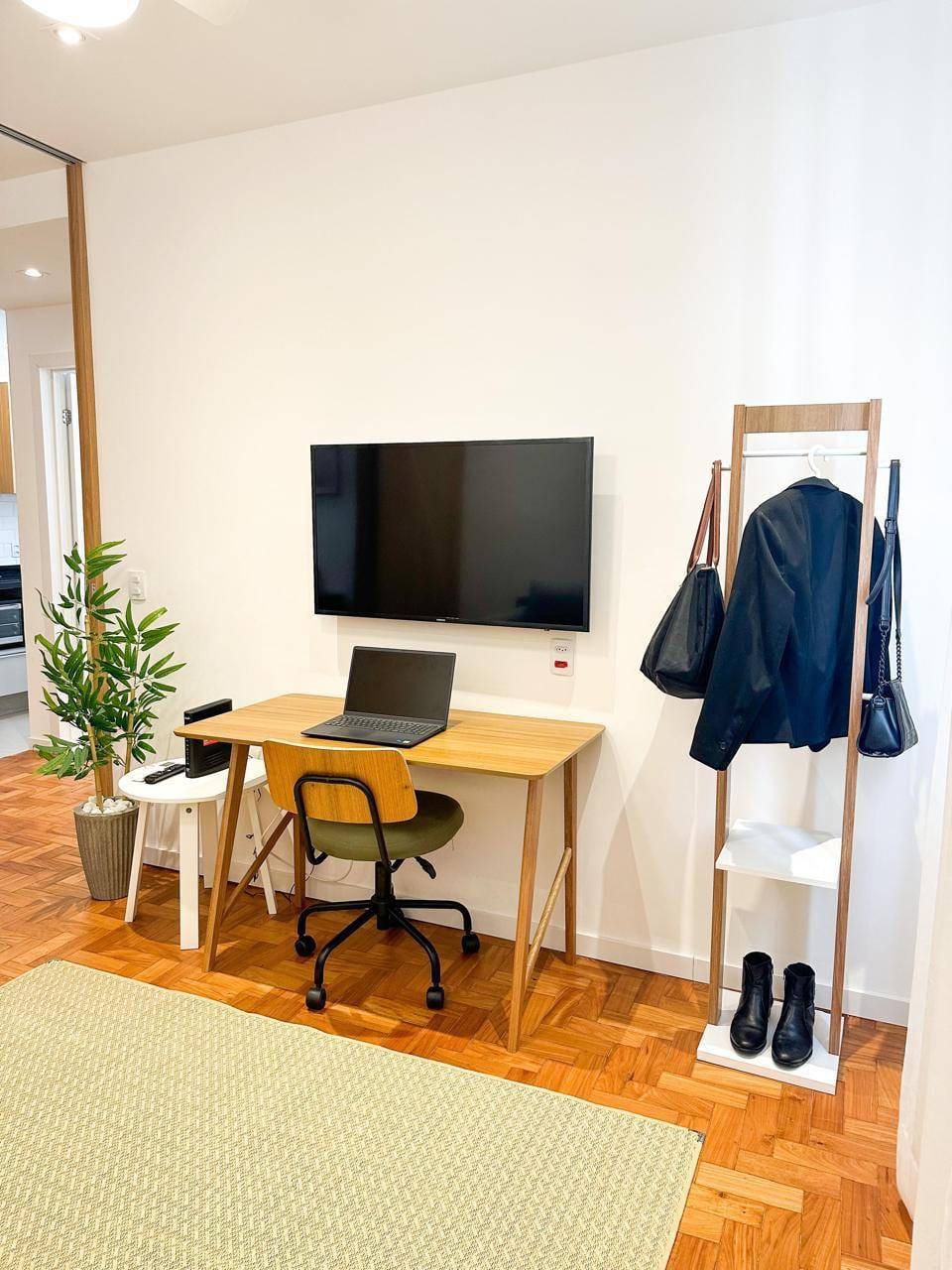 Apartamento modernizado, 42m², porteira fechada em Ipanema, a 2 min da Praça General Osório e metrô! Pronto para morar!