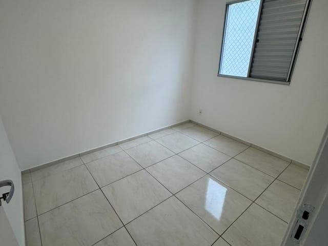 Apartamento 2 quartos e 1 banheiro, à venda, no bairro Loteamento Mogilar em Mogi das Cruzes