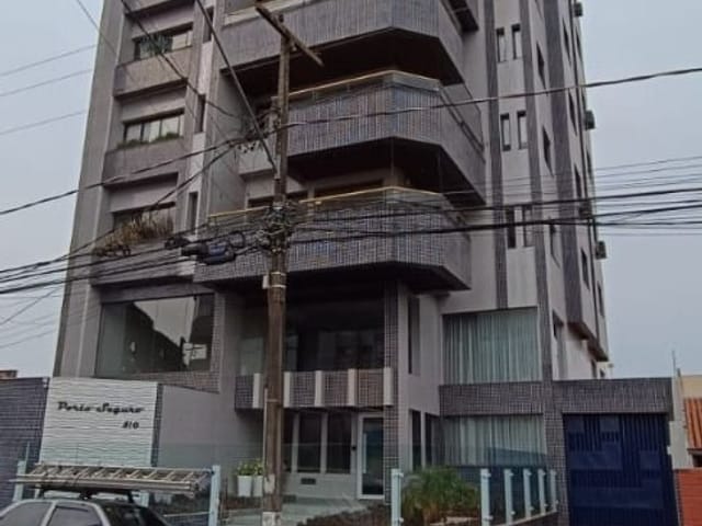 Apartamento com 190m² 4 quartos e 2 banheiros, à venda, no bairro Centro em Rolândia