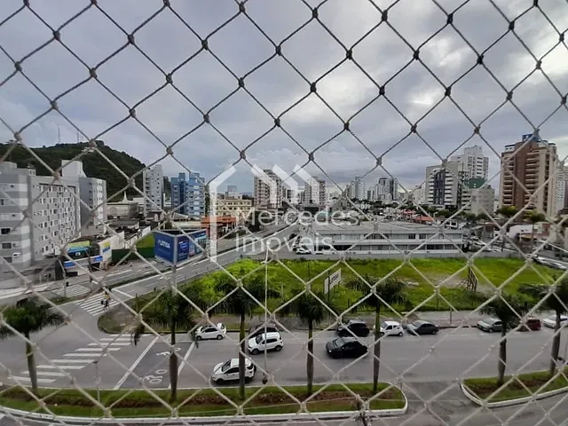 Apartamento com 125m² 2 quartos e 2 banheiros, para alugar, no bairro Centro em Itajaí