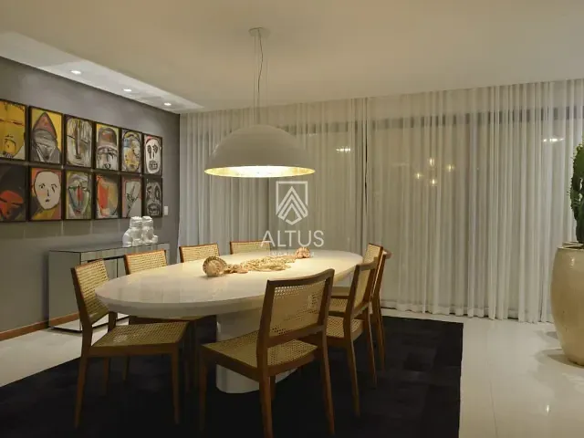 Apartamento 5 quartos e 2 banheiros, à venda, no bairro Barra em Salvador