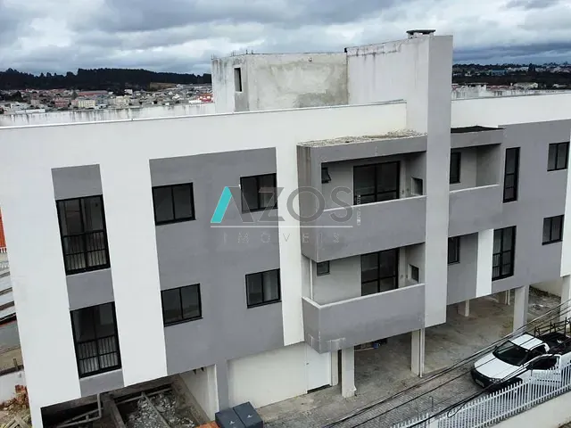 Apartamento com 72m² 2 quartos e 1 banheiro, à venda, no bairro Maracanã em Colombo