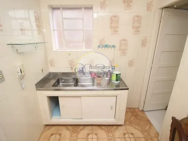 Apartamento 2 quartos e 1 banheiro, para alugar, no bairro Centro em Pelotas