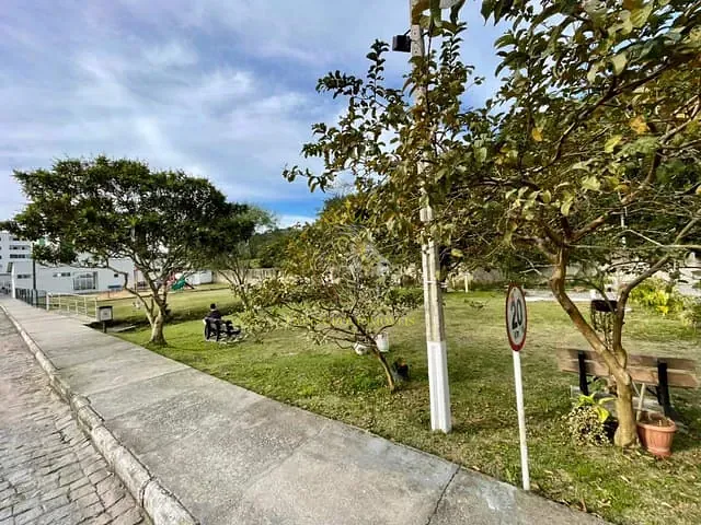 Apartamento 2 quartos e 1 banheiro, à venda, no bairro Cedro em Camboriú