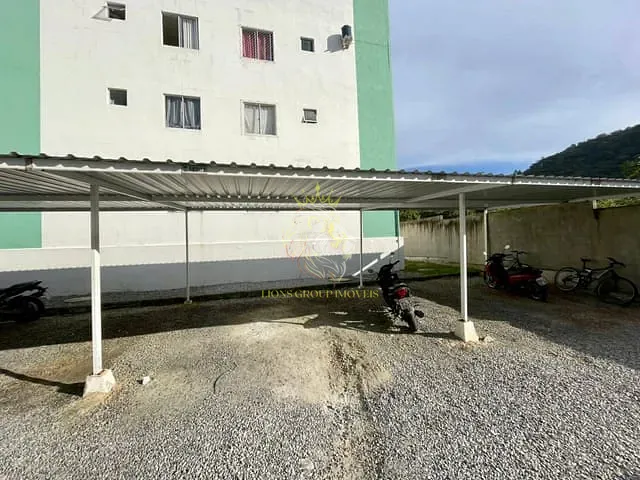 Apartamento 2 quartos e 1 banheiro, à venda, no bairro Cedro em Camboriú