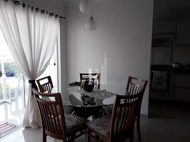Apartamento 2 quartos e 2 banheiros, à venda, no bairro Morretes em Itapema