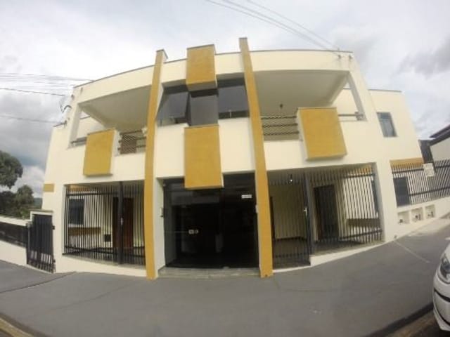 Apartamento com 85m² 3 quartos e 2 banheiros, para alugar, no bairro Jardim São Thiago em São João da Boa Vista