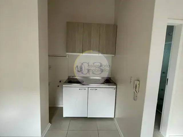 Apartamento 1 quarto e 1 banheiro, para alugar, no bairro Centro em Pelotas