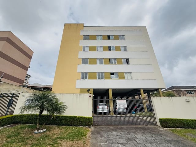 Apartamento 2 quartos e 1 banheiro, para alugar, no bairro Bacacheri em Curitiba