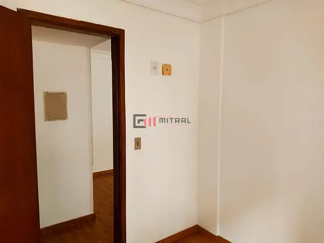 Apartamento com 76m² 3 quartos e 2 banheiros, à venda, no bairro Gleba Fazenda Palhano em Londrina
