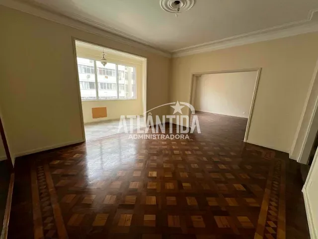 Apartamento com 205m² 4 quartos e 4 banheiros, à venda, no bairro Copacabana em Rio de Janeiro