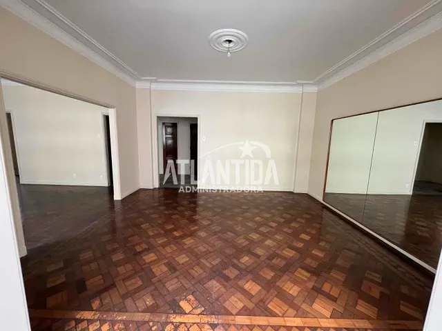 Apartamento com 205m² 4 quartos e 4 banheiros, à venda, no bairro Copacabana em Rio de Janeiro
