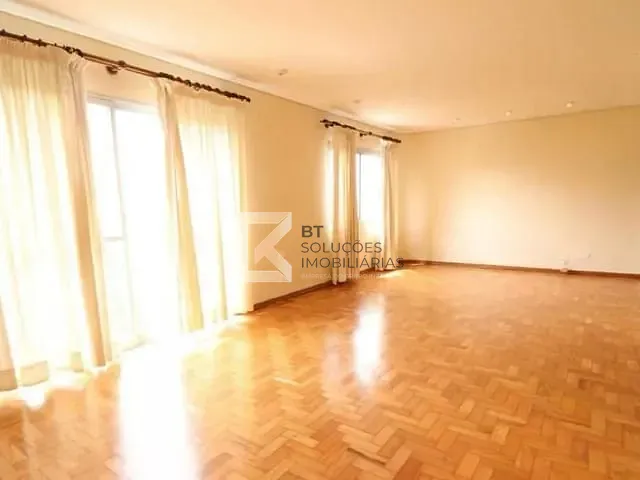 Apartamento 3 quartos e 2 banheiros, à venda, no bairro Aclimação em São Paulo