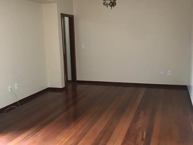 Apartamento 3 quartos e 2 banheiros, para alugar, no bairro Carmo em Belo Horizonte