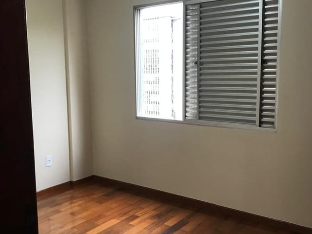 Apartamento 3 quartos e 2 banheiros, para alugar, no bairro Carmo em Belo Horizonte