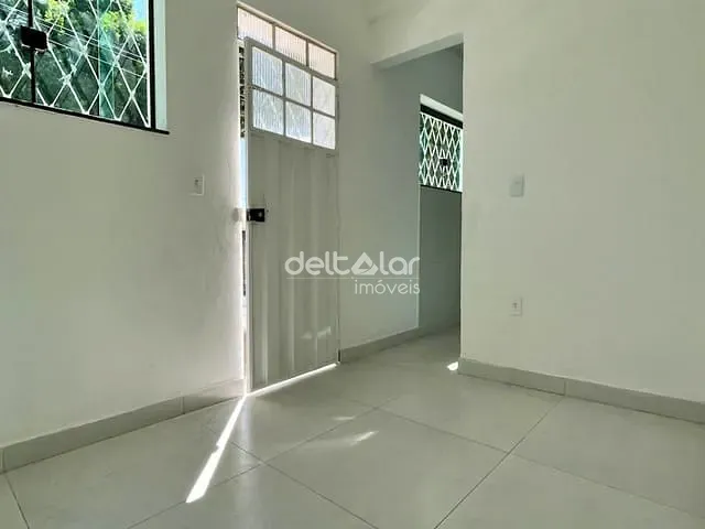 Apartamento com 40m² 2 quartos e 1 banheiro, para alugar, no bairro Planalto em Belo Horizonte