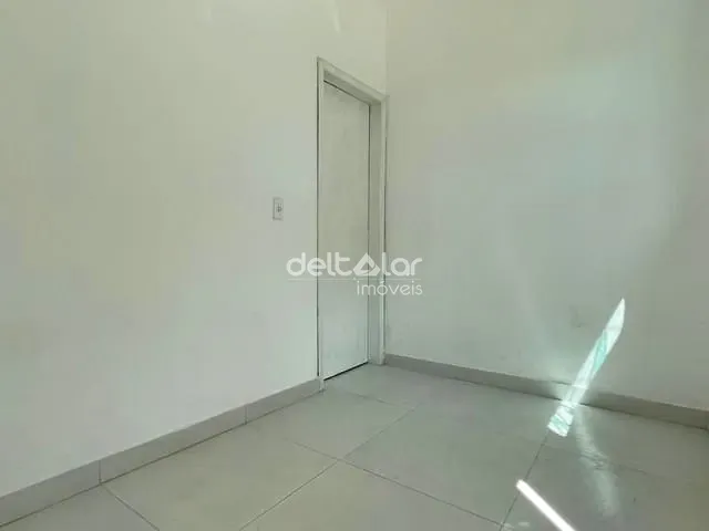 Apartamento com 40m² 2 quartos e 1 banheiro, para alugar, no bairro Planalto em Belo Horizonte