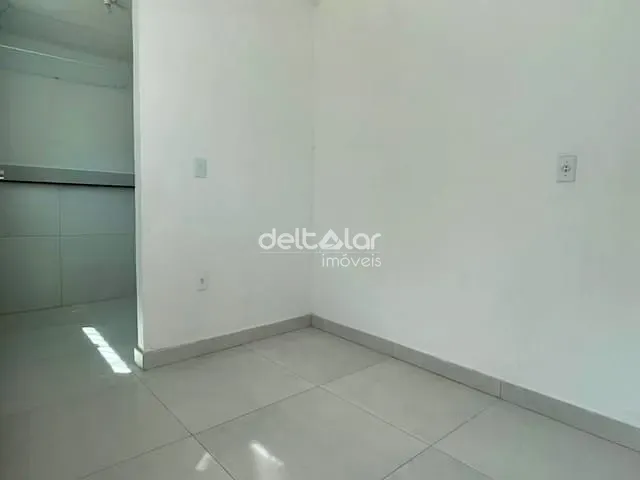 Apartamento com 40m² 2 quartos e 1 banheiro, para alugar, no bairro Planalto em Belo Horizonte