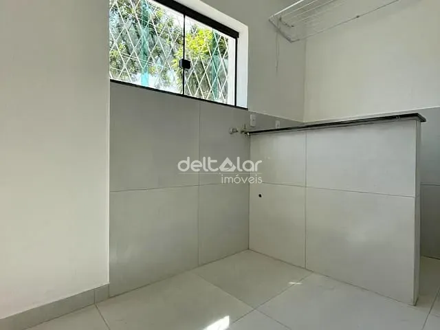 Apartamento com 40m² 2 quartos e 1 banheiro, para alugar, no bairro Planalto em Belo Horizonte