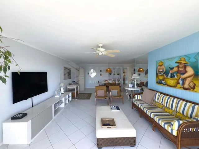Apartamento com 185m² 4 quartos e 3 banheiros, à venda, no bairro Pitangueiras em Guarujá