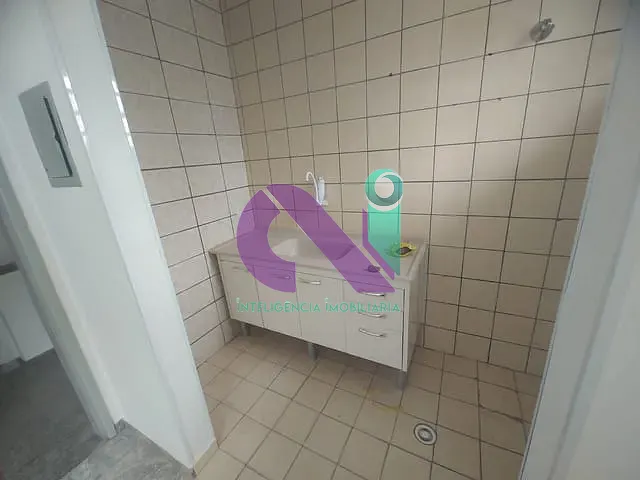 Apartamento 2 quartos e 1 banheiro, para alugar, no bairro I.A.P.I. em Osasco
