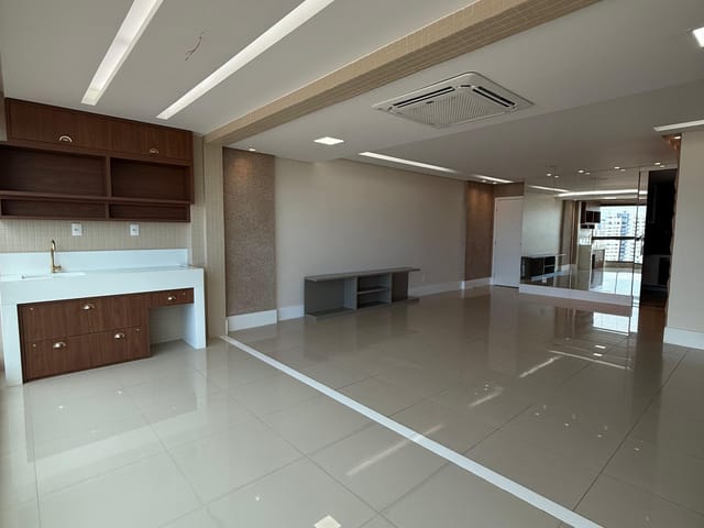 Apartamento 3 quartos e 3 banheiros, à venda, no bairro Luzia em Aracaju