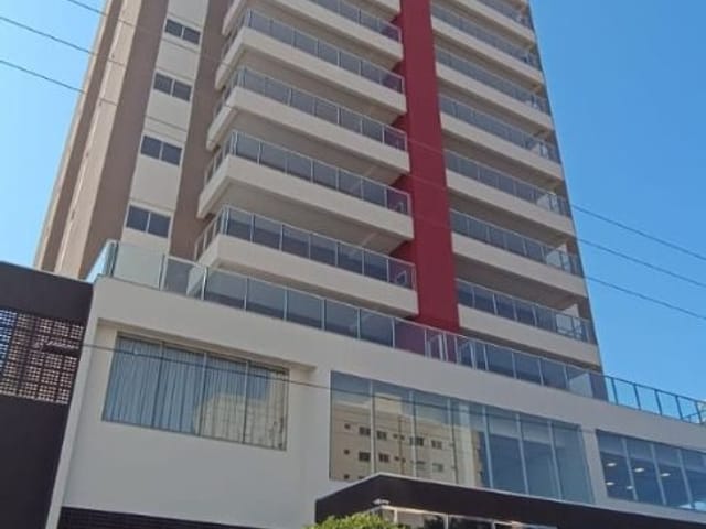 Apartamento com 214m² 3 quartos e 2 banheiros, à venda, no bairro Centro em Cambé