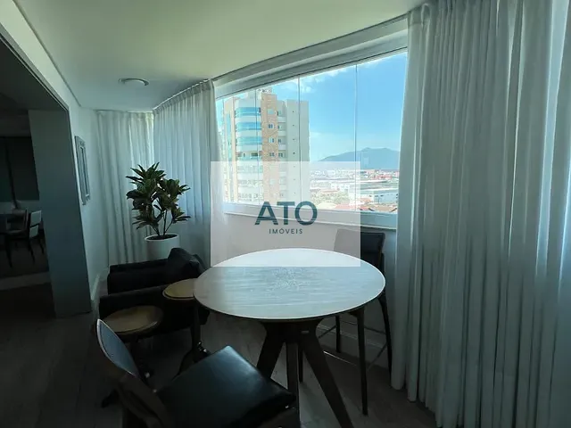 Apartamento 2 quartos e 3 banheiros, para alugar, no bairro Centro em Tijucas