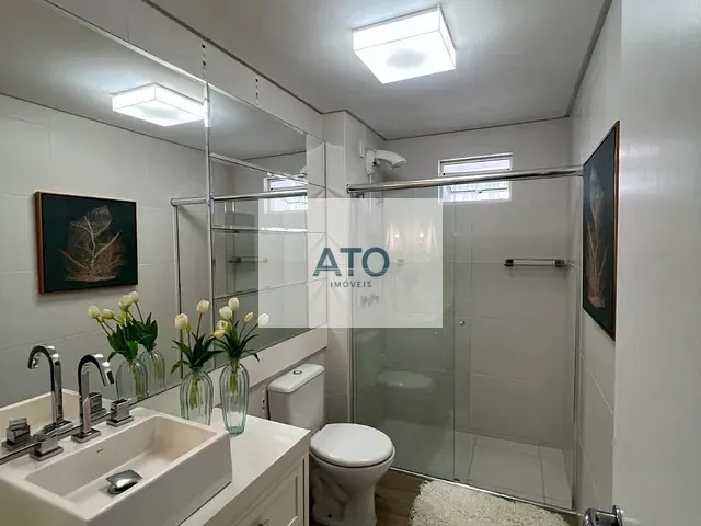 Apartamento 2 quartos e 3 banheiros, para alugar, no bairro Centro em Tijucas