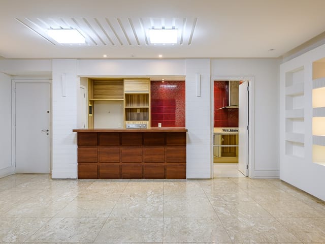 Apartamento 3 quartos e 4 banheiros, para alugar, no bairro Guará I em Brasília