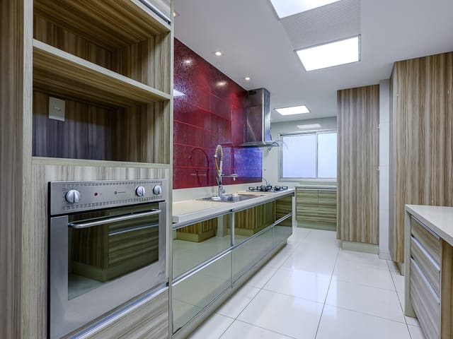 Apartamento 3 quartos e 4 banheiros, para alugar, no bairro Guará I em Brasília