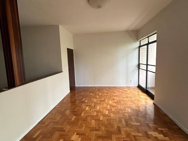 Apartamento 3 quartos e 3 banheiros, à venda, no bairro Funcionários em Belo Horizonte