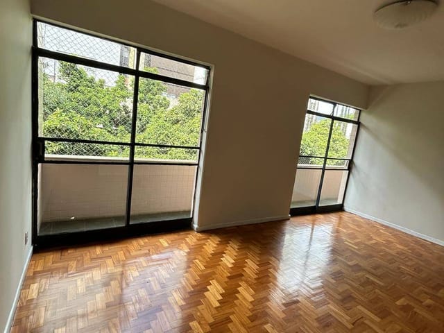 Apartamento 3 quartos e 3 banheiros, à venda, no bairro Funcionários em Belo Horizonte