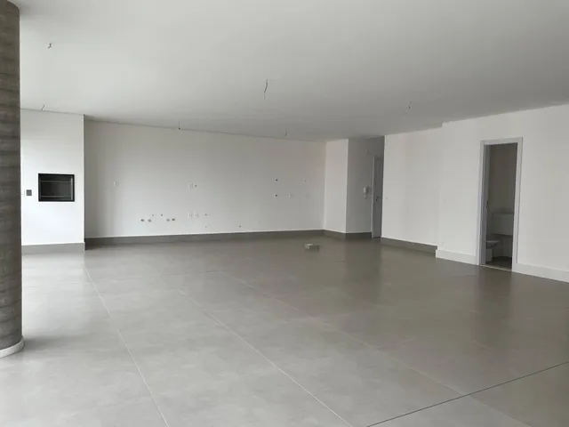 Apartamento com 10m² 3 quartos e 4 banheiros, à venda, no bairro Gleba Palhano em Londrina