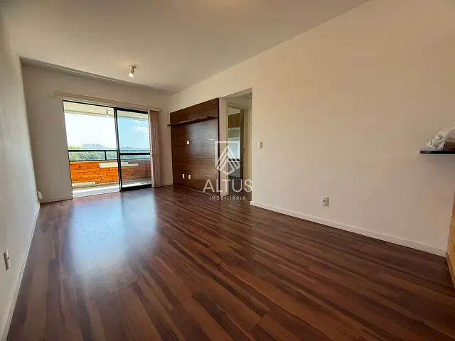 Apartamento 3 quartos e 1 banheiro, à venda, no bairro Imbuí em Salvador