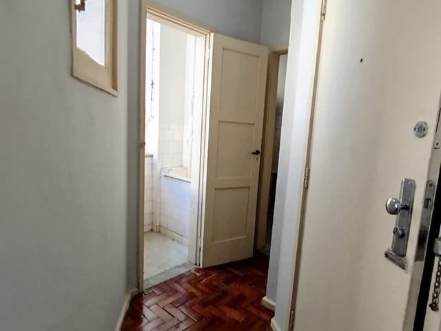 Apartamento 1 quarto e 1 banheiro, à venda ou para alugar, no bairro Flamengo em Rio de Janeiro