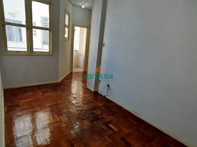 Apartamento 1 quarto e 1 banheiro, à venda ou para alugar, no bairro Flamengo em Rio de Janeiro