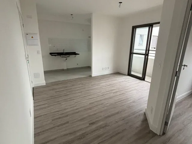Apartamento 1 quarto e 1 banheiro, à venda, no bairro Vila São Pedro em Santo André