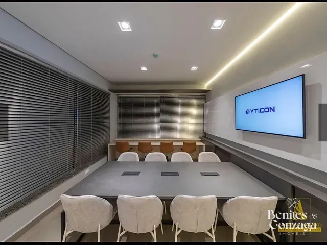 Apartamento com 136m² 2 quartos e 2 banheiros, à venda, no bairro Jardim Aclimação em Maringá