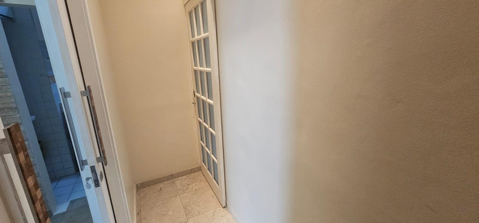 Quarto e sala a 1 quadra da praia de Ipanema