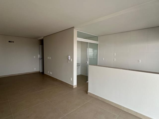 Apartamento com 214m² 3 quartos e 2 banheiros, à venda, no bairro Centro em Cambé