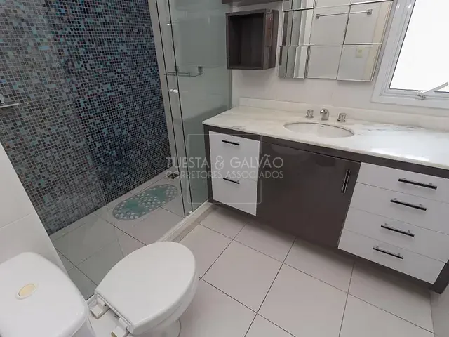 Apartamento com 158m² 3 quartos e 4 banheiros, à venda, no bairro Água Verde em Curitiba