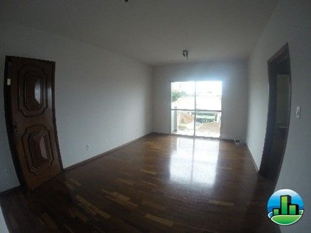 Apartamento com 120m² 3 quartos e 1 banheiro, para alugar, no bairro Vila Bancaria em São João da Boa Vista