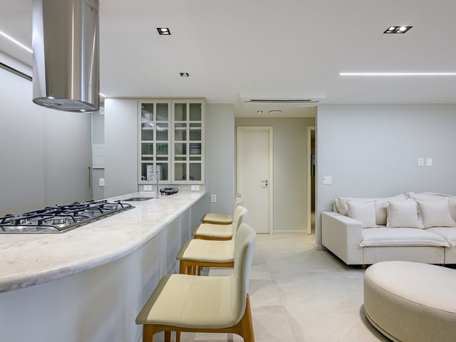 Apartamento 3 quartos e 3 banheiros, para alugar, no bairro Asa Norte em Brasília
