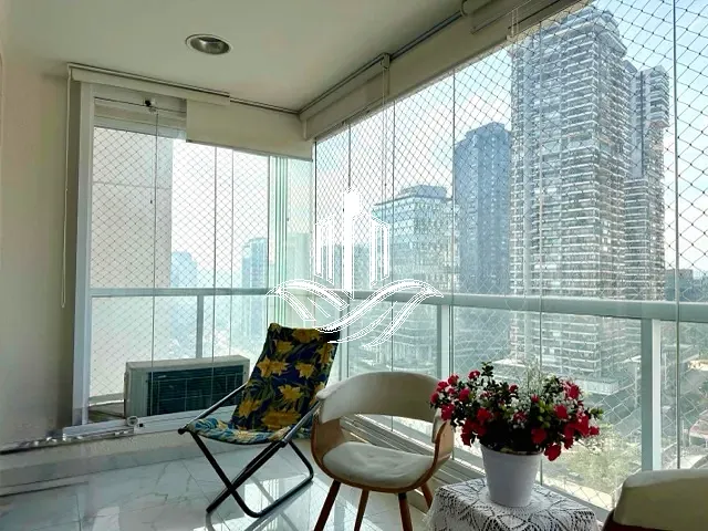 Apartamento 3 quartos e 5 banheiros, à venda ou para alugar, no bairro Jardim das Acácias em São Paulo